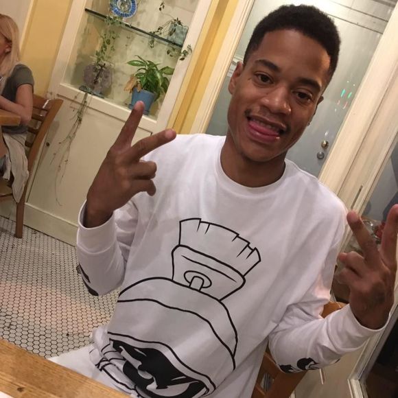 Meet your Posher, Joshua - Picture 1 of 1